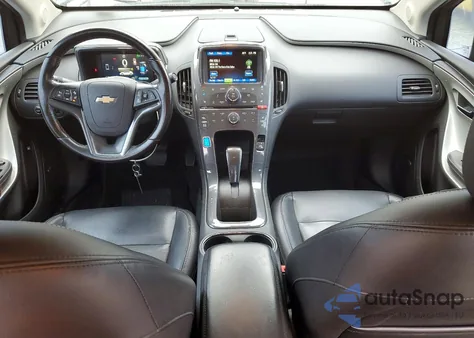 2015 Chevrolet Volt z USA, uszkodzony, nr VIN 1G1RD6E40FU136018